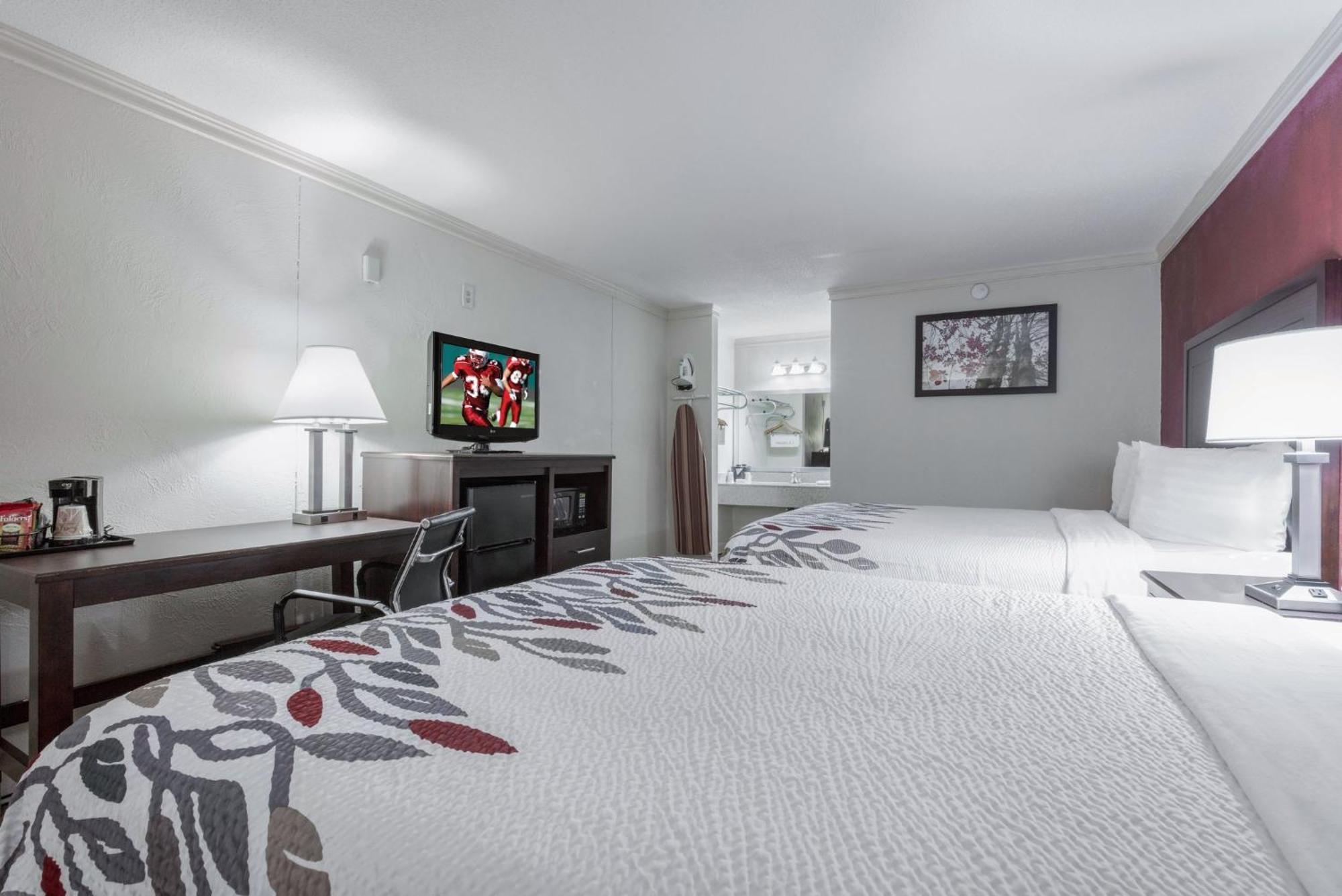 Red Roof Inn פורסט סיטי מראה חיצוני תמונה