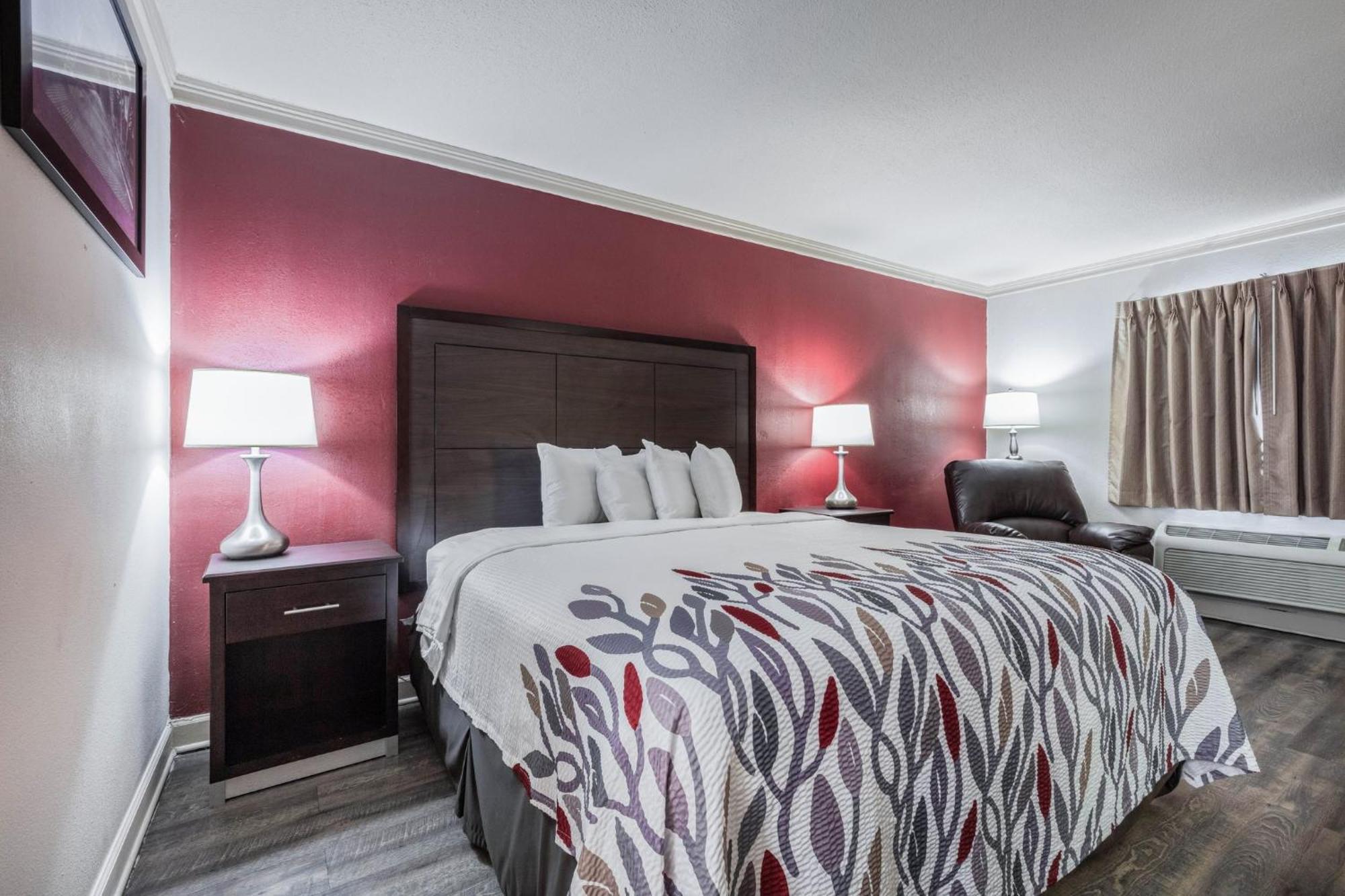 Red Roof Inn פורסט סיטי מראה חיצוני תמונה