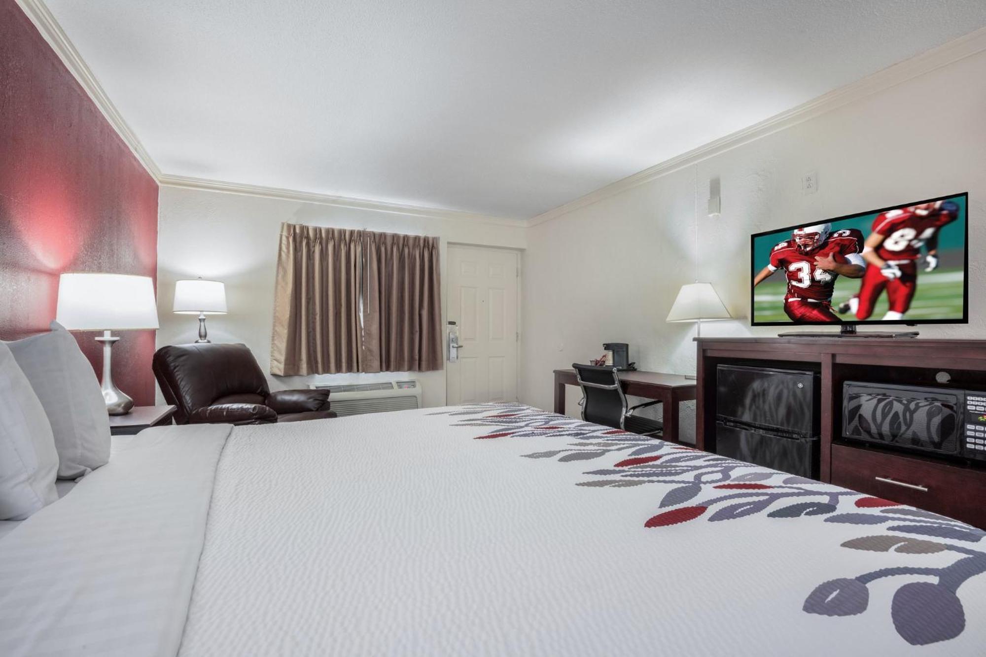Red Roof Inn פורסט סיטי מראה חיצוני תמונה